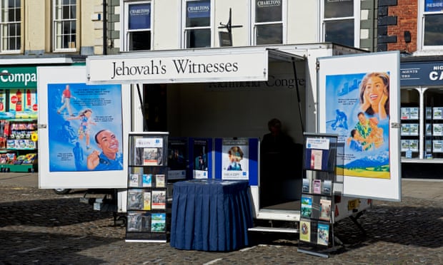 Former Jehovah’s Witness elders call for mandatory reporting of child sexual abuse