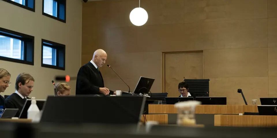 Ryssdal talking before the court in the Borgarting Court of Appeal in Oslo, Norway