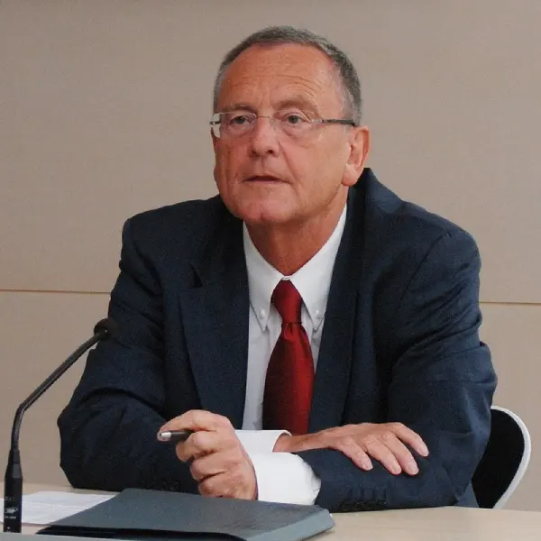 Professor Gerhard Besier, German Protestant Theologian with links to CESNUR, the cult defense organization.