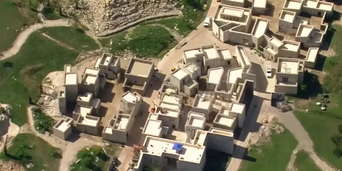 Film Set JW -AvoidJW